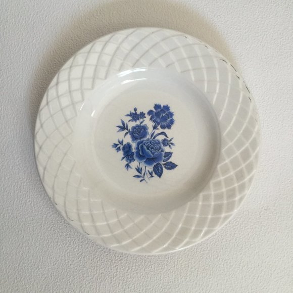 Enoch Wedgewood Tunstall England Blue Rose Ironstone lot of 3 plates & 1 cup - Picture 3 of 11